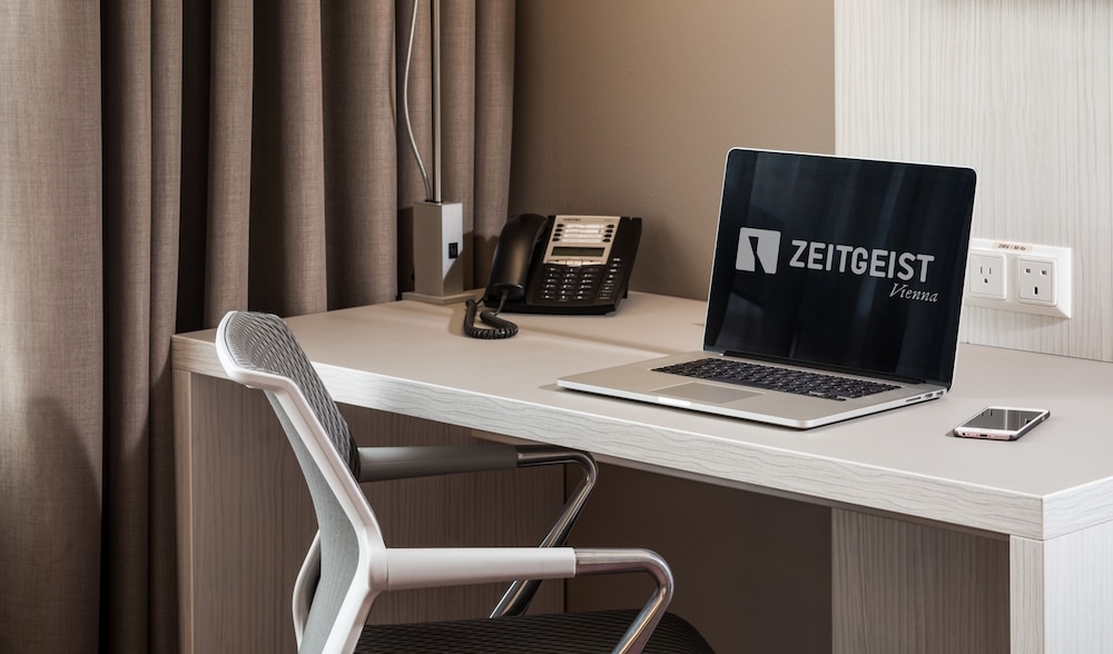 객실 내 비즈니스 센터