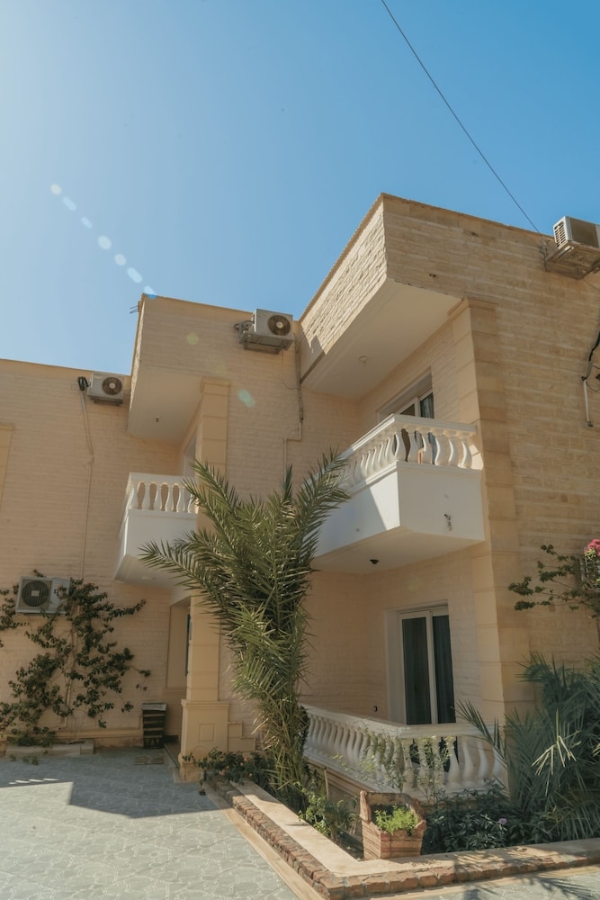 숙박 시설 정면