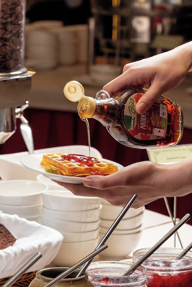 뷔페 아침 식사