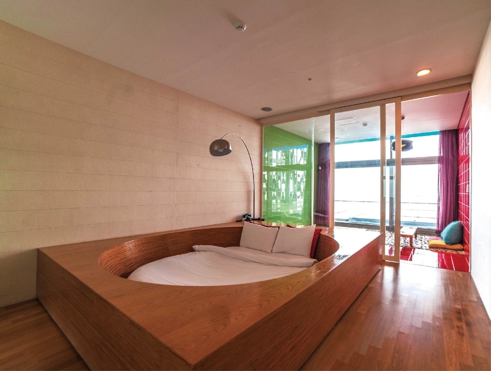 객실 내 비즈니스 센터