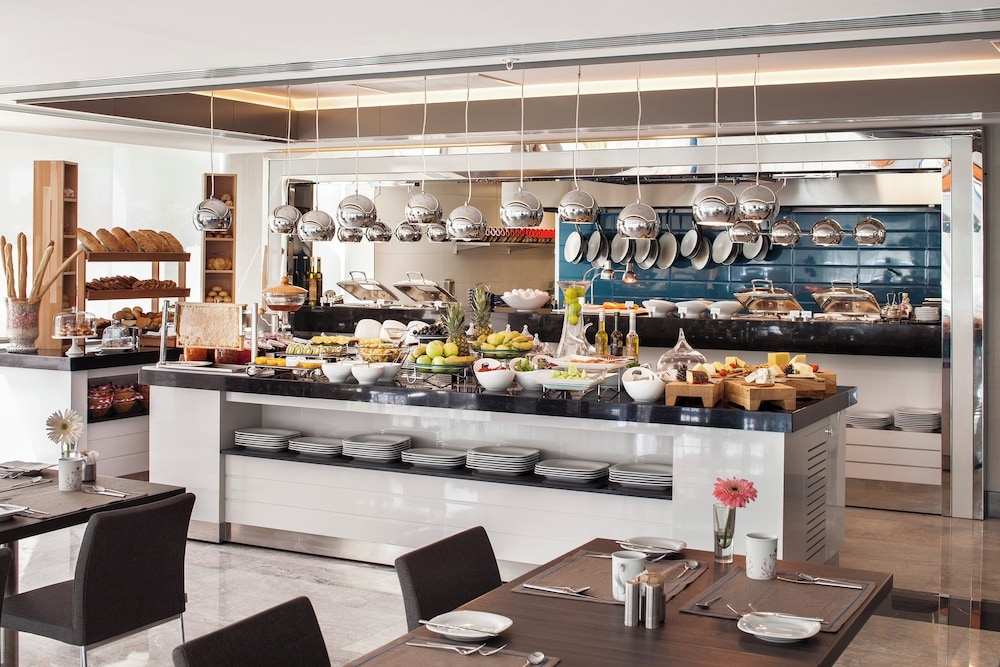 뷔페 아침 식사