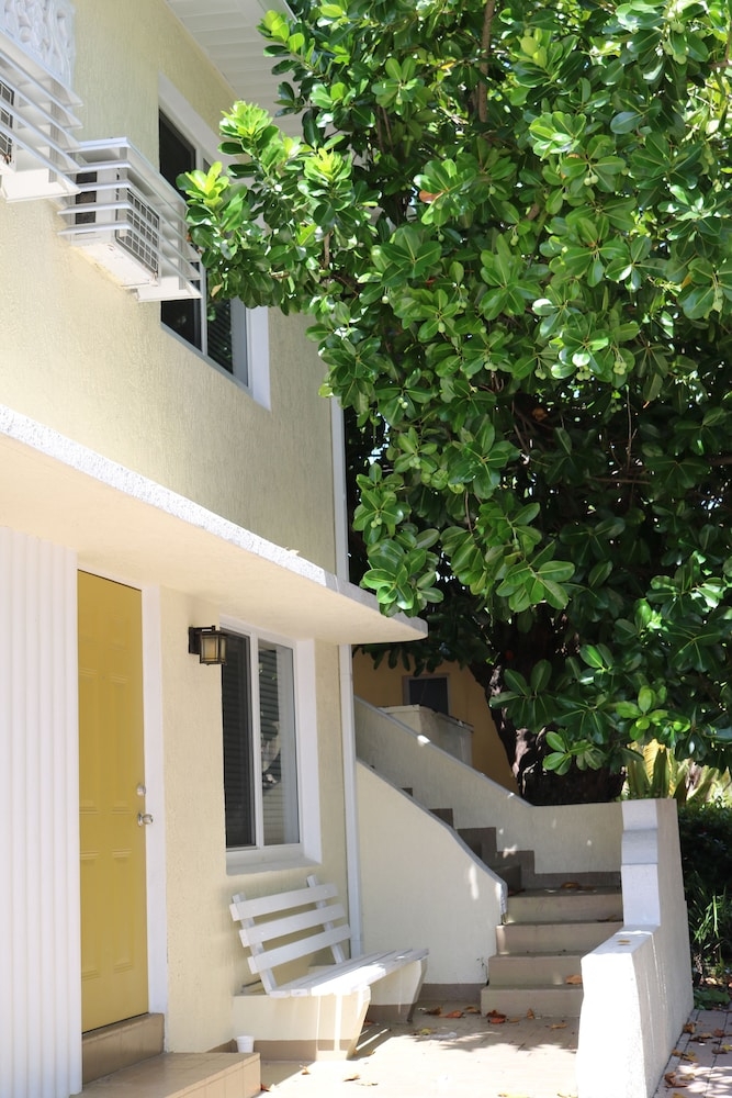 숙박 시설 입구