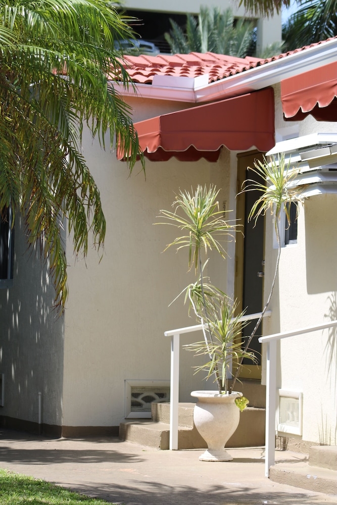 숙박 시설 입구