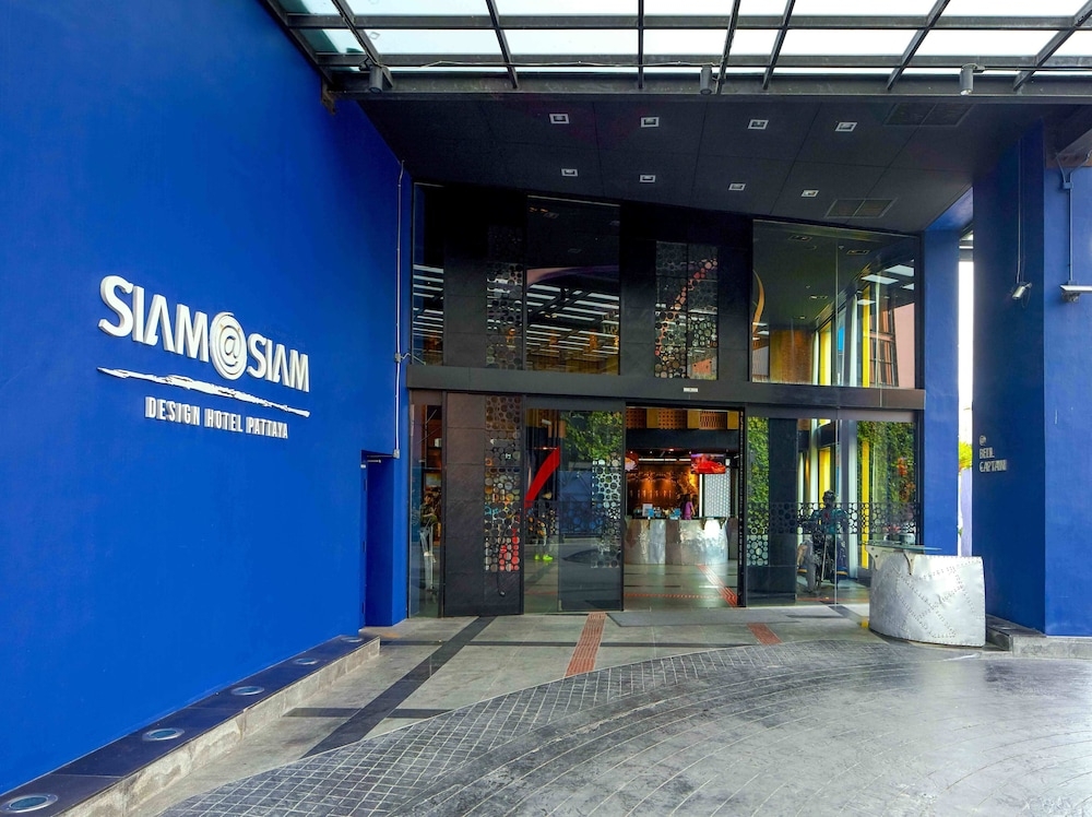 숙박 시설 입구