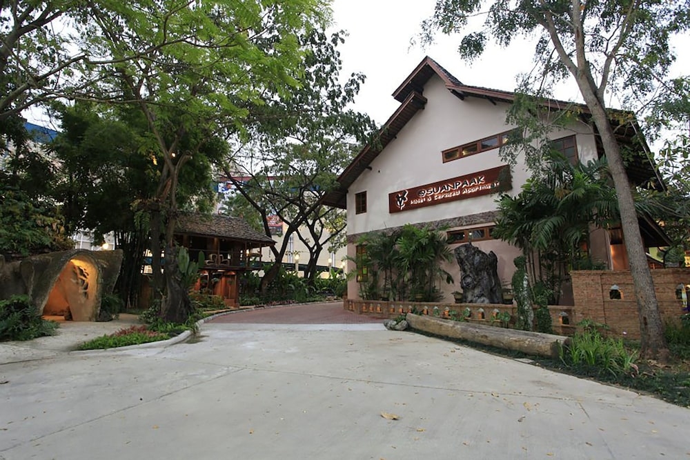 숙박 시설 정면