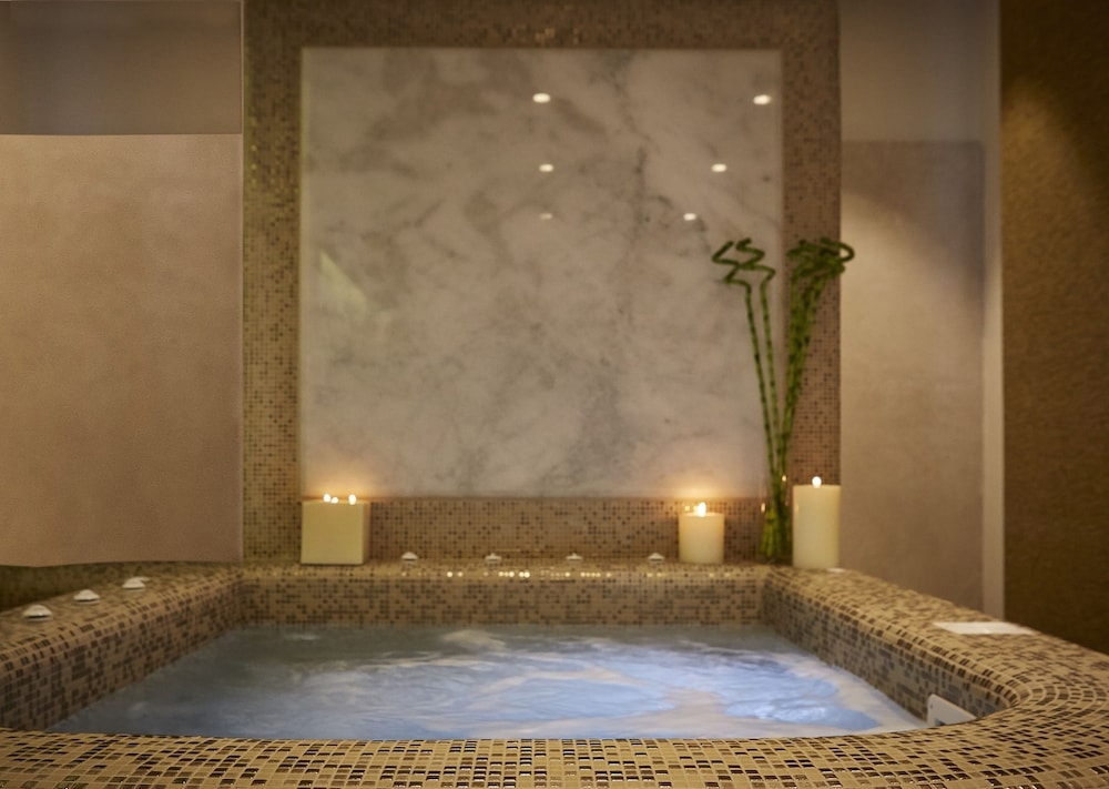 실내 스파 욕조