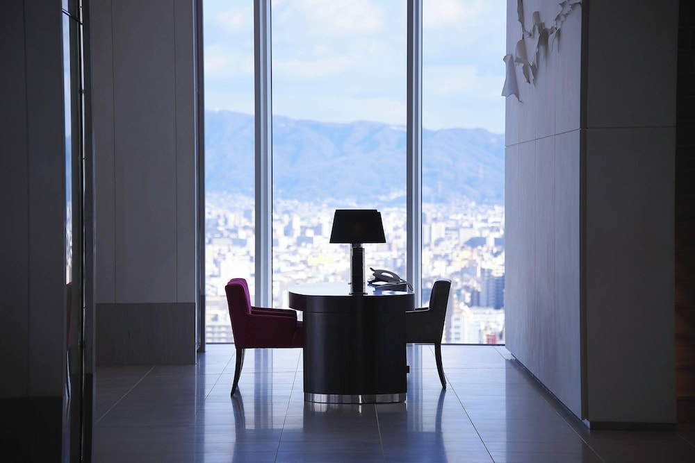 숙박 시설 내 편의 시설/서비스