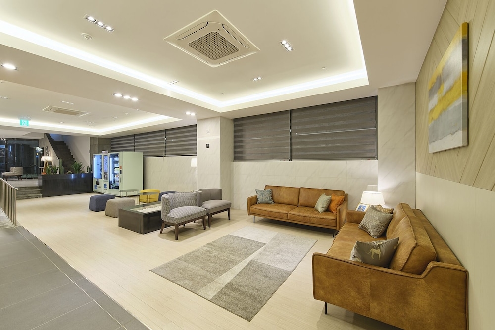 로비 좌석 공간