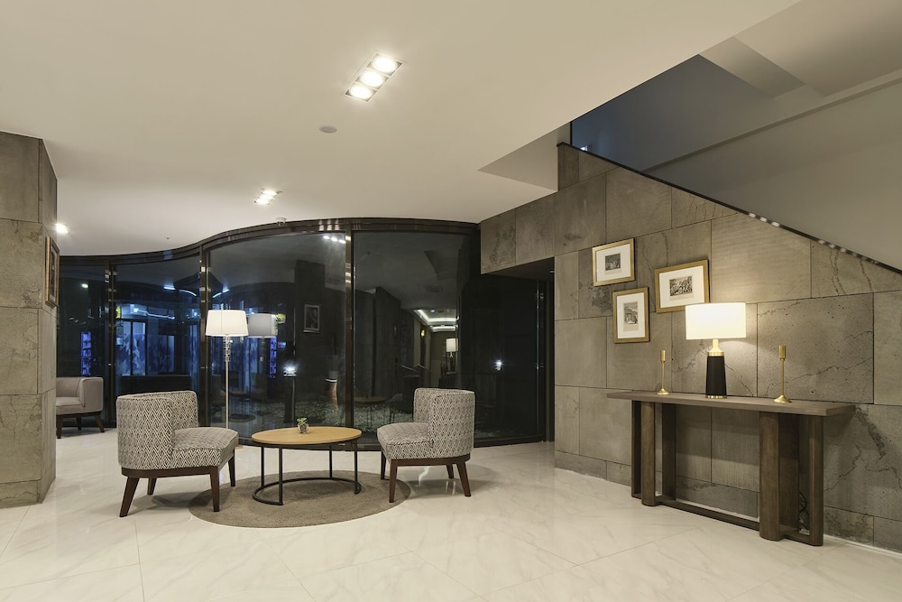 로비 좌석 공간