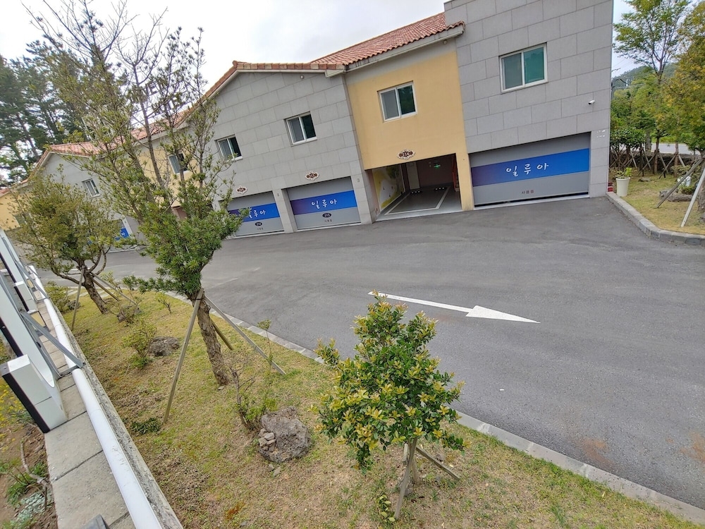 숙박 시설 정면