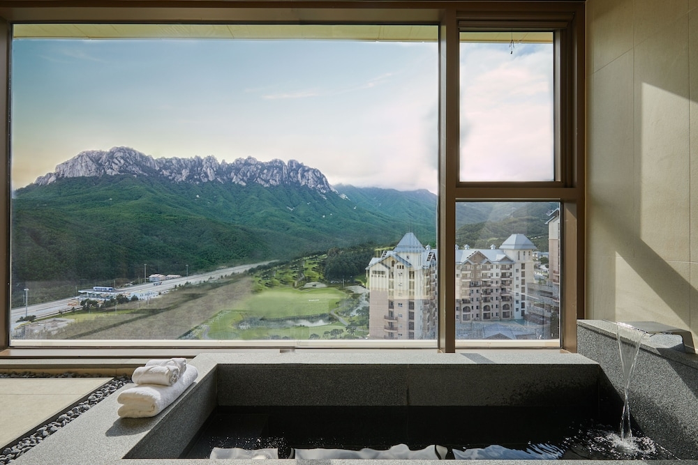 숙박 시설에서 보는 주변 전망