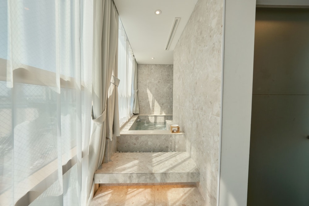 전용 스파 욕조