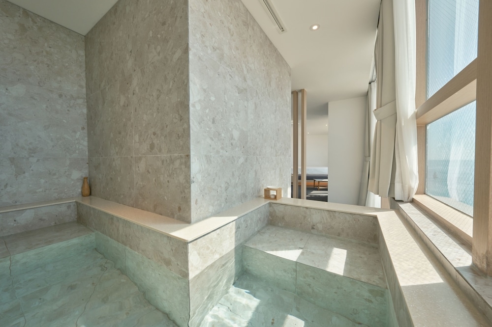 전용 스파 욕조