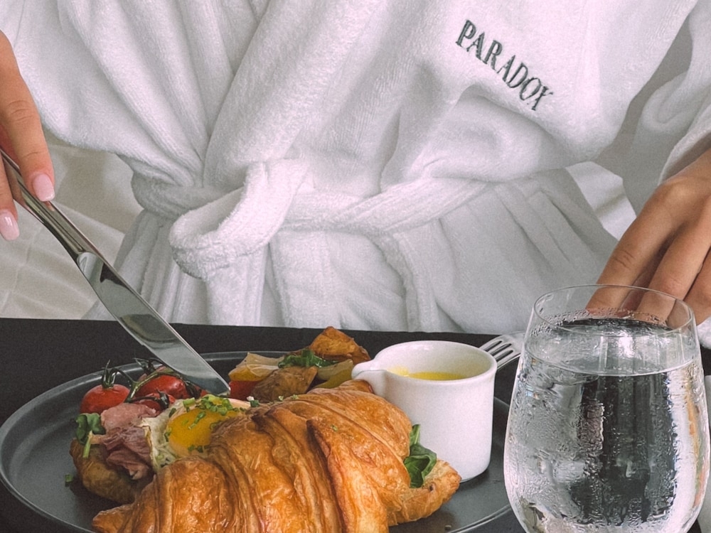 객실 내 식사 공간