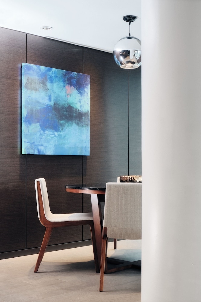 객실 내 식사 공간