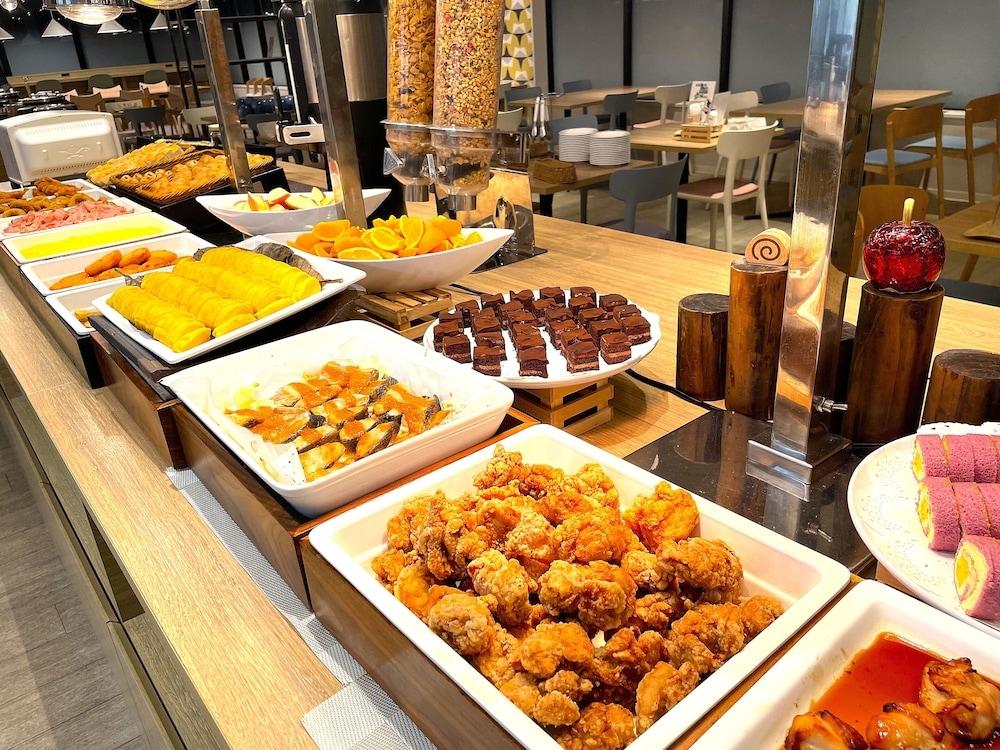 뷔페 아침 식사