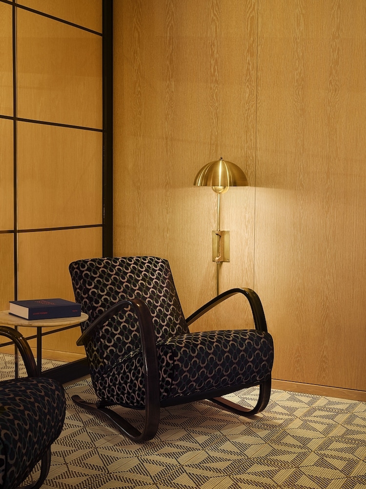 로비 좌석 공간