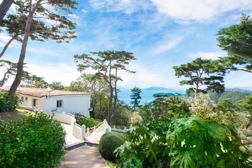 숙박 시설 구내