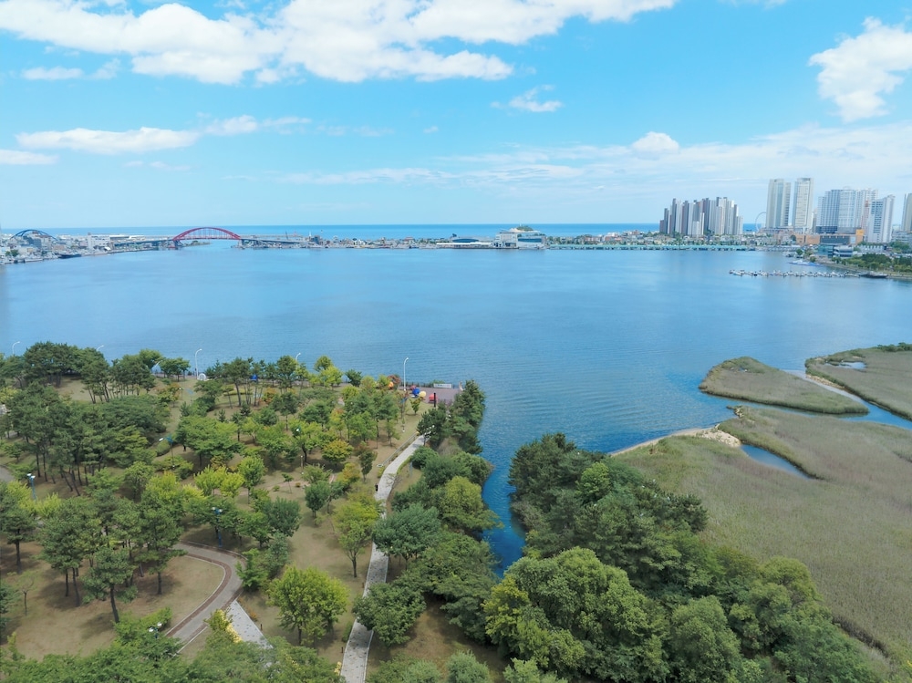 숙박 시설에서 보는 주변 전망