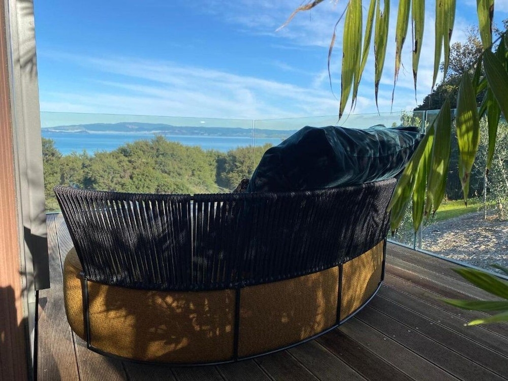 객실 내 식사 공간