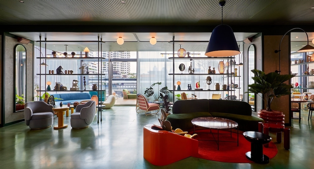 로비 좌석 공간