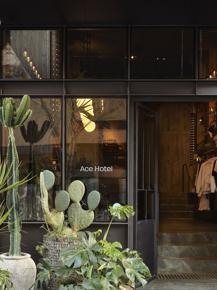 숙박 시설 입구