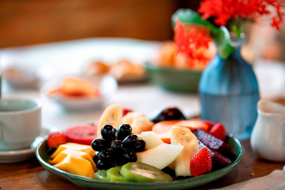 객실 내 식사 공간