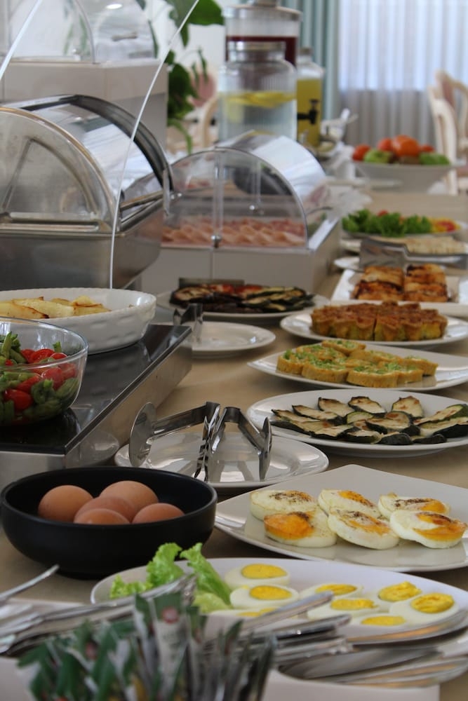 뷔페 아침 식사