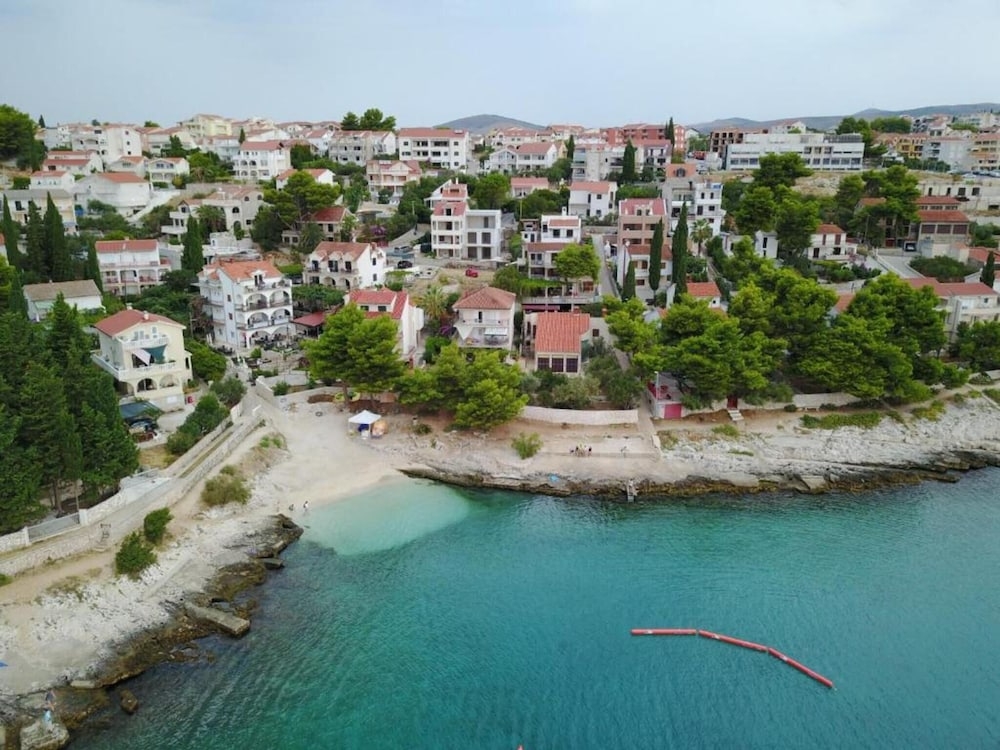 숙박 시설 정면