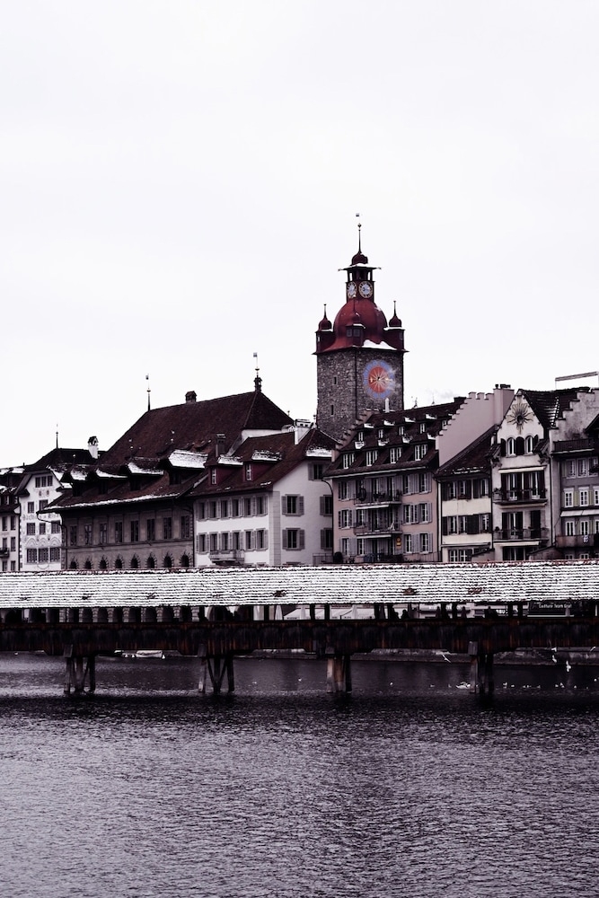 숙박 시설에서 보는 시내 전망