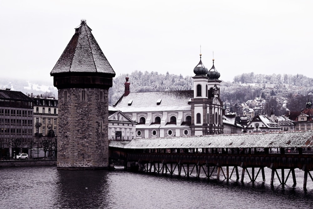 숙박 시설에서 보는 시내 전망