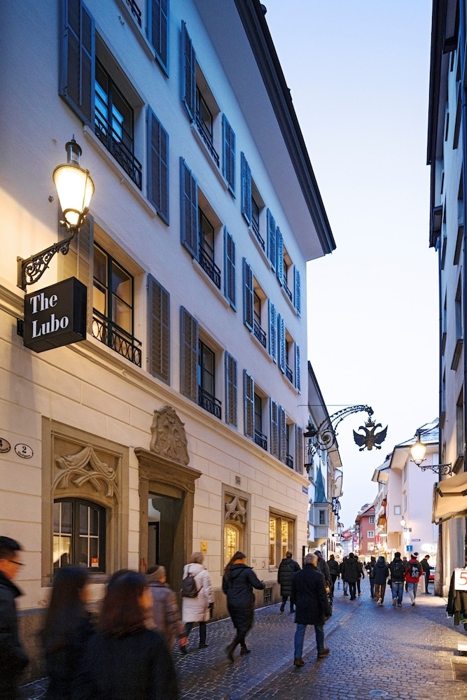 숙박 시설 정면