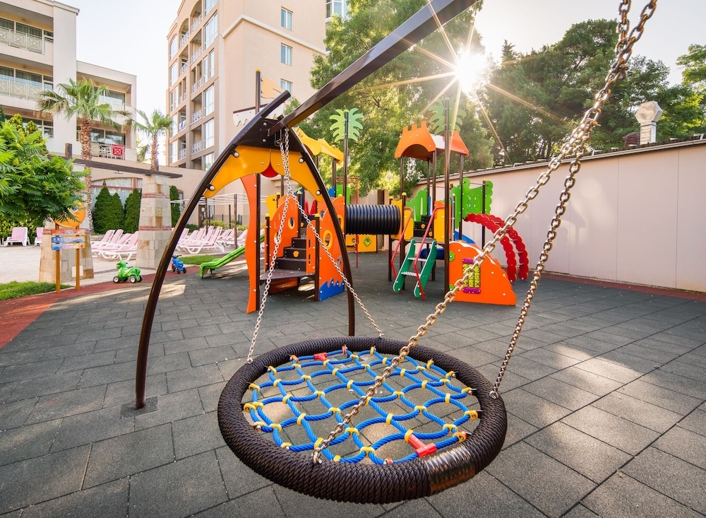 어린이 놀이 공간 - 야외