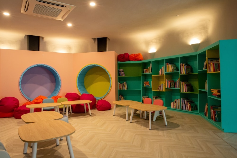 어린이 놀이 공간 - 실내