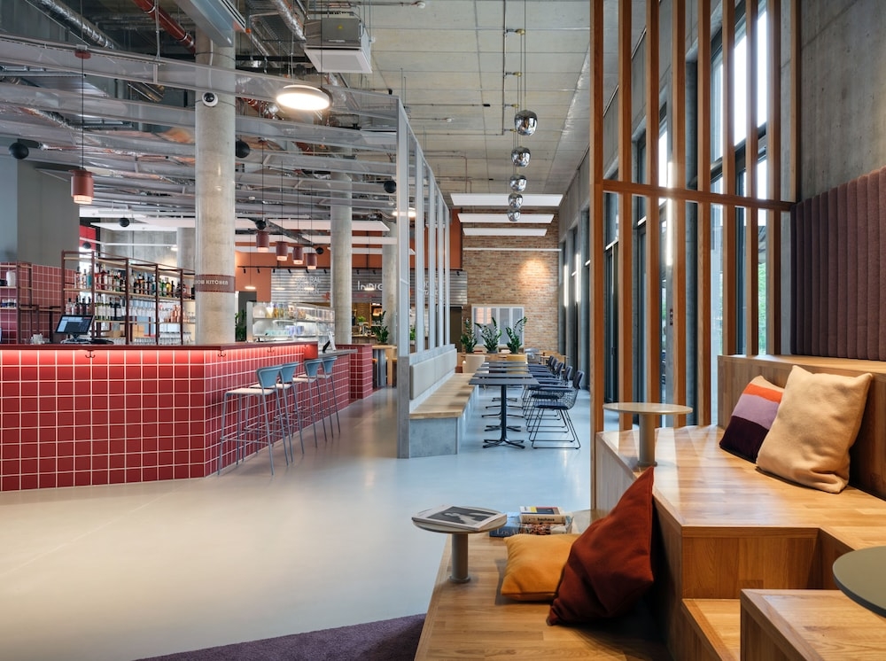 로비 좌석 공간