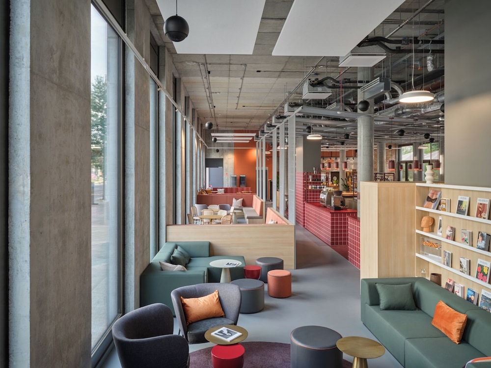 로비 좌석 공간