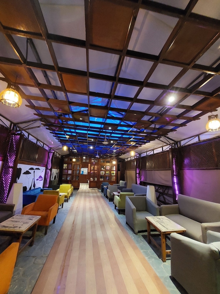 로비 좌석 공간