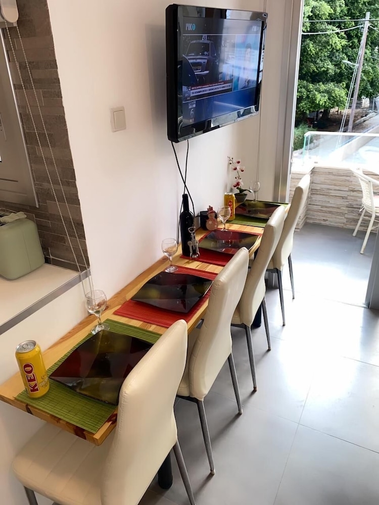 객실 내 식사 공간