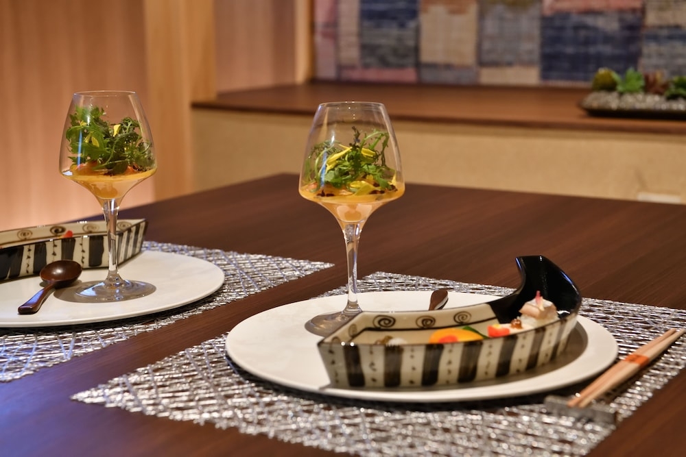 객실 내 식사 공간