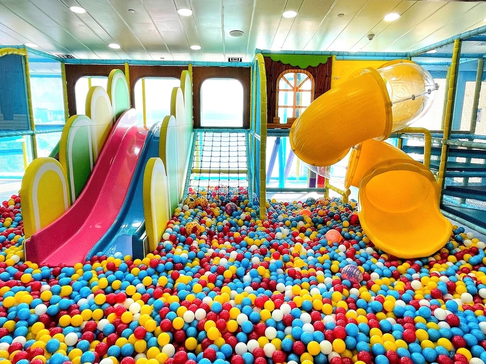 어린이 놀이 공간 - 실내