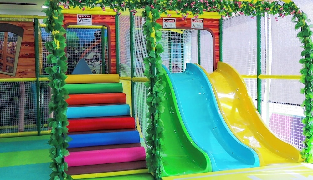 어린이 놀이 공간 - 실내