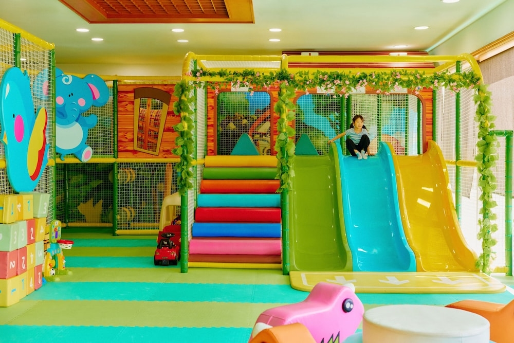 어린이 놀이 공간 - 실내