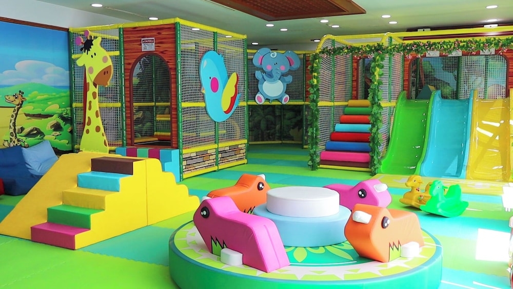 어린이 놀이 공간 - 실내