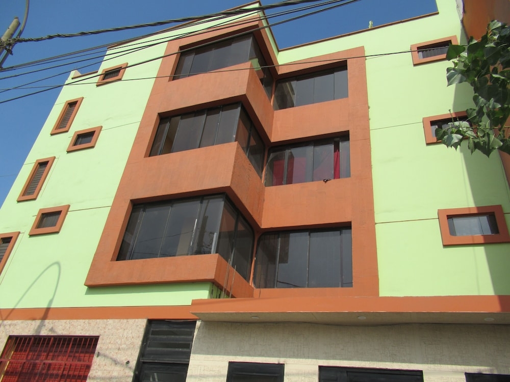 숙박 시설 정면