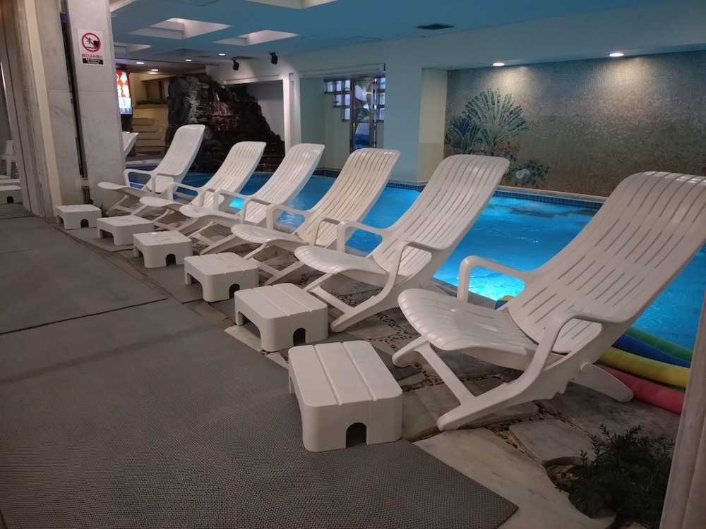 실내/야외 수영장