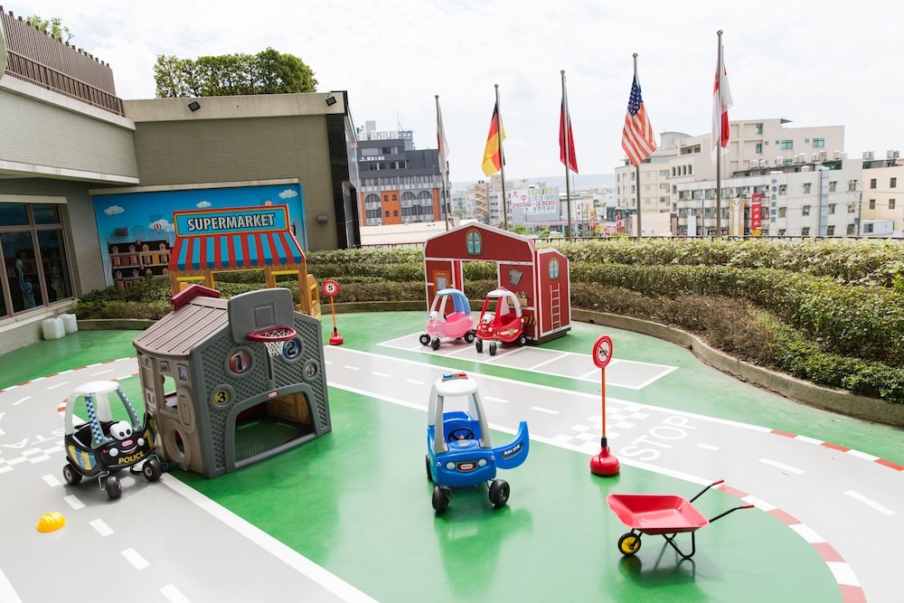 어린이 놀이 공간 - 야외