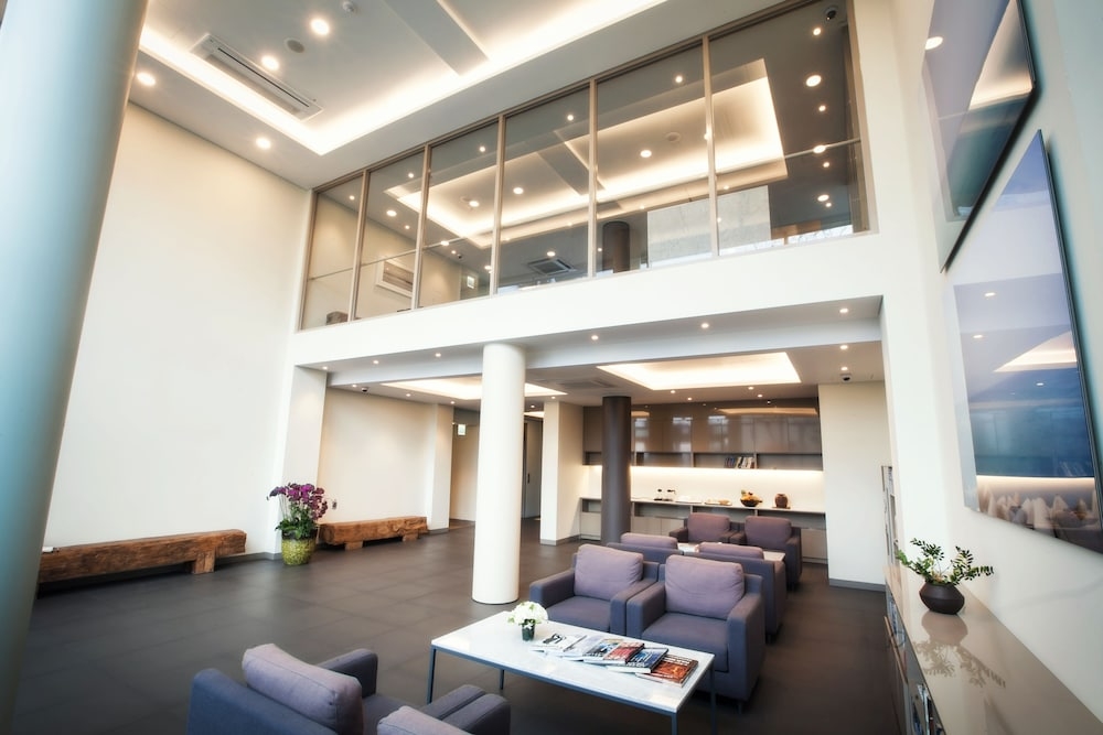 로비 좌석 공간