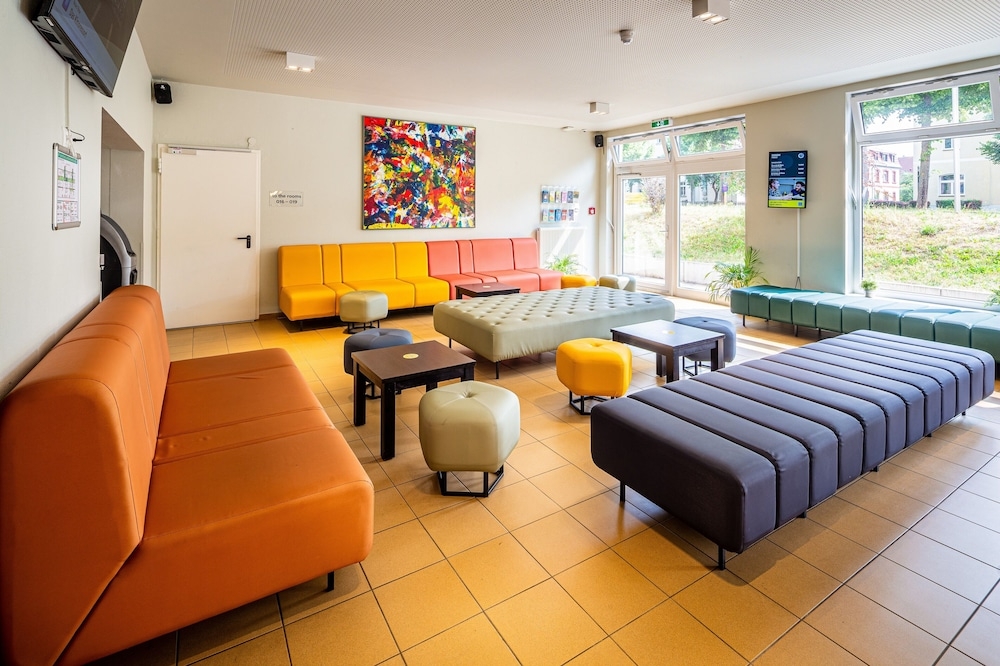 로비 좌석 공간