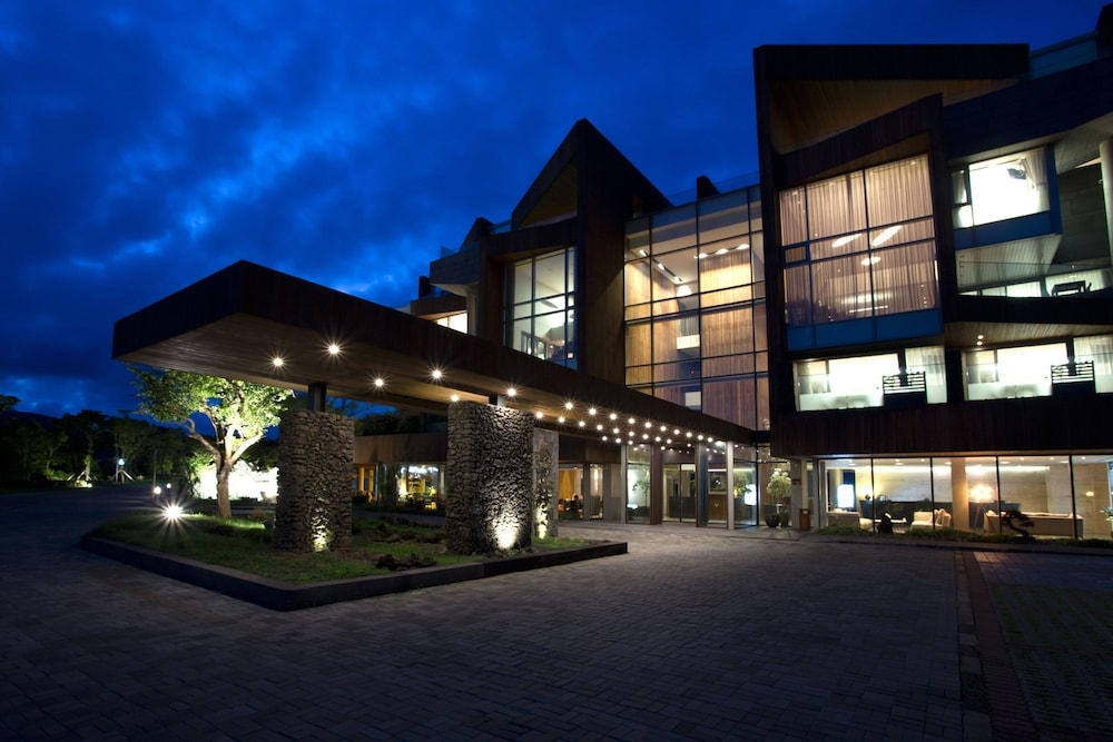 숙박 시설 입구