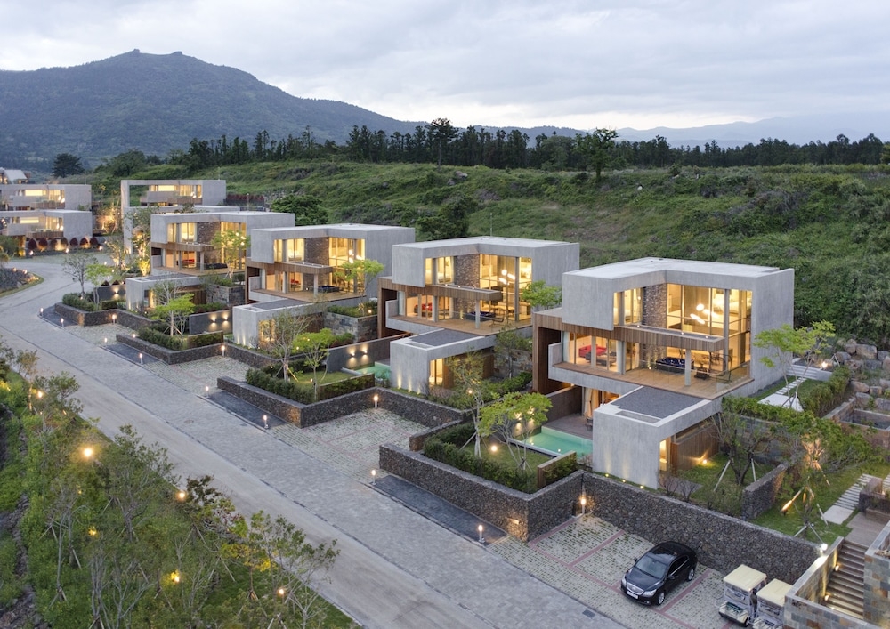 숙박 시설 구내